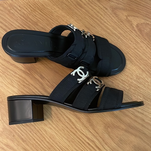 Brand new Chanel cloth Mules - Picture 3 of 10